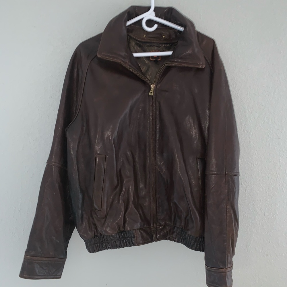 Men’s brown leather coat size L